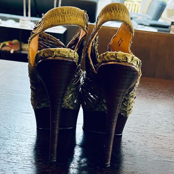L.A.M.B. Woven Knot Snakeskin Textured Leather Stiletto Platform Peep Toe Heels - Picture 9 of 12